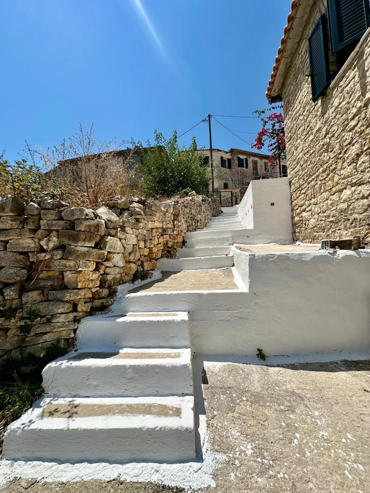 Chrysavgi Stone House Villa Katomerion Exterior foto